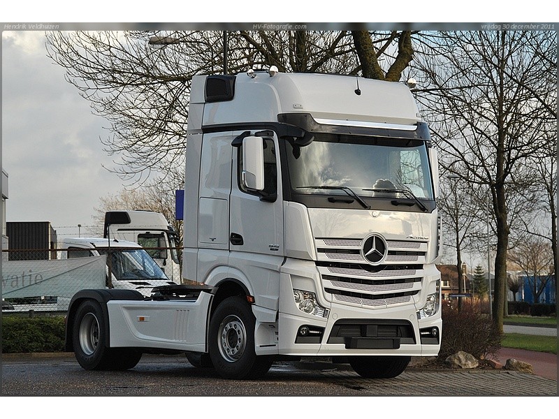 Поступление Mercedes Actros MP4 4x2