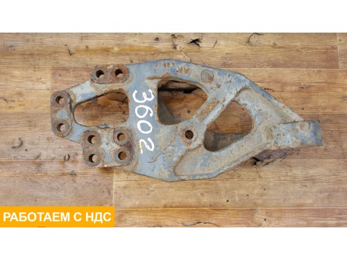 Кронштейн крепления передней рессоры левый